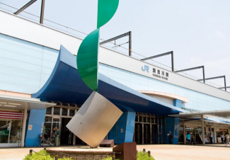 ＪＲ「加古川」駅。新快速停車駅。駅前には商店街や百貨店がございます。まで1920m