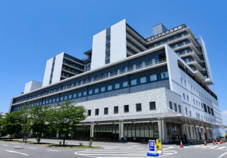 加古川中央市民病院。様々な診療科、周産母子センターやこどもセンターなどを備えた地域に根差した医療。まで1540m