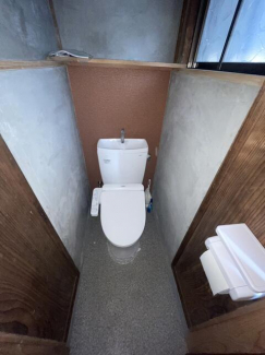 松山市萱町５丁目の店舗の画像