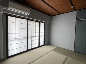 和室ならではの温かな和の空間で寛ぎの時間を過ごせます