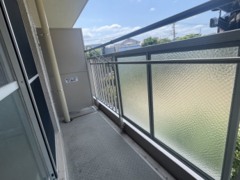 陽当たり良好なバルコニーです