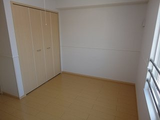 明るい色調の室内です