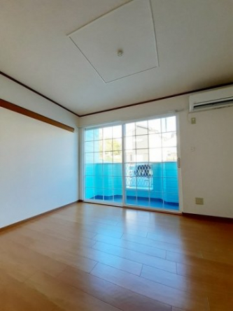 こちらのリビングで趣味の時間をお楽しみください