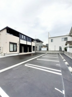 駐車場に車を止められます