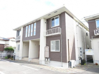 落ち着いた雰囲気の外観です