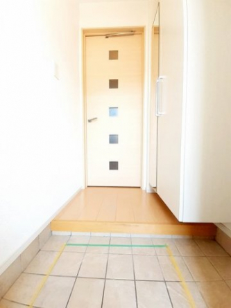 落ち着いた玄関です