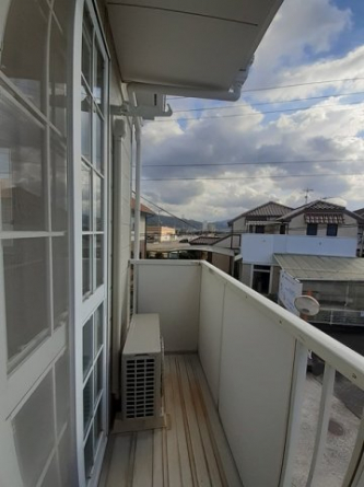 お洗濯にも便利なバルコニー付き