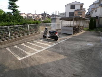 【駐車場】
