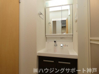 【洗面所】