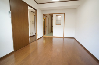 【寝室】