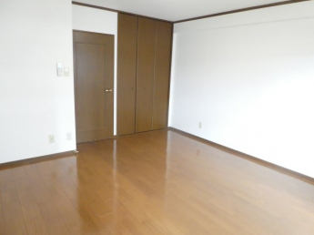 【寝室】