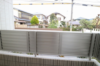 陽当たり良好なバルコニーです