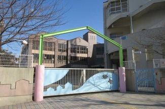 神戸市立多聞東小学校まで232m