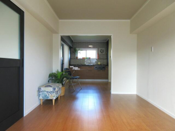 ＬＤＫ（約１２．８帖）