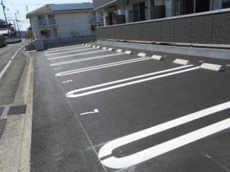 【駐車場】