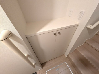 【玄関】