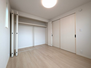 【寝室】