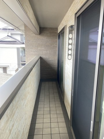 【バルコニー】