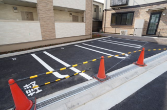 【駐車場】