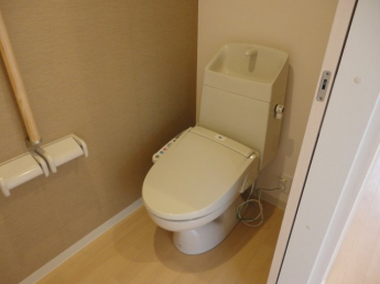 シャワー付トイレ