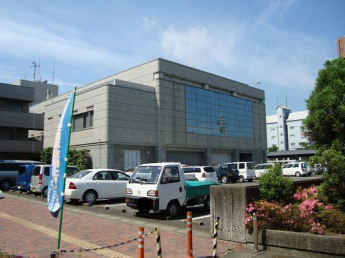 南丹市役所八木支所まで859ｍ