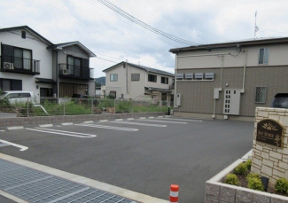 【駐車場】