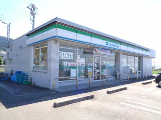 ファミリーマート中之庄バイパス店まで778m