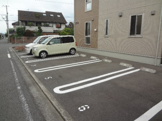 【駐車場】
