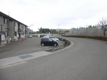 【駐車場】