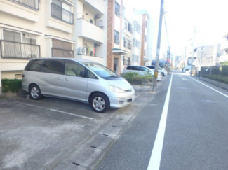 落ち着いたエントランスです