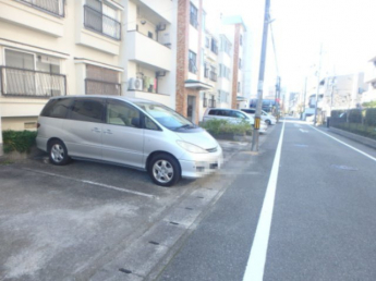 落ち着いたエントランスです