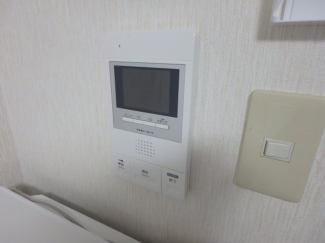 モニター付きインターフォン完備