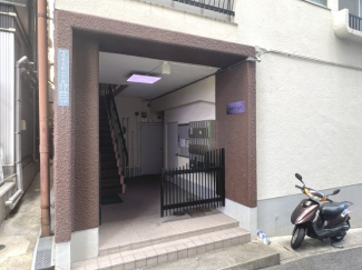 【エントランス】