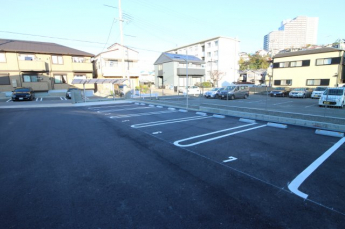 【駐車場】