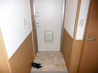 明るい玄関です
