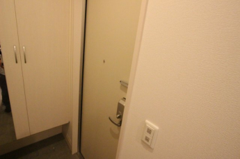 毎日通る玄関はこちらです