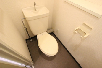 清潔感のあるトイレです