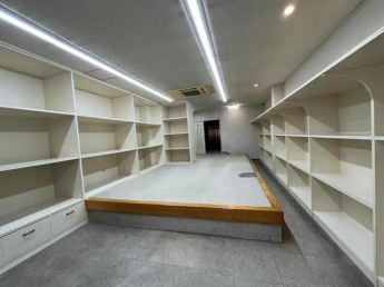 １階店舗部分
