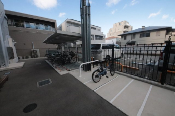 車をお持ちの方に嬉しい駐車場付きの物件です