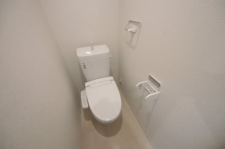 清潔感のあるトイレです