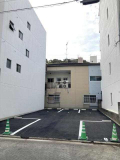 松山市緑町２丁目の駐車場の画像