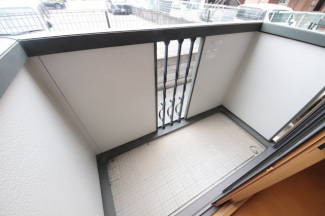 お洗濯にも便利なバルコニー付き