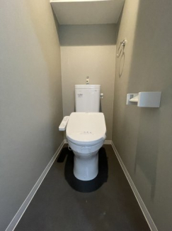 コンパクトで使いやすいトイレです