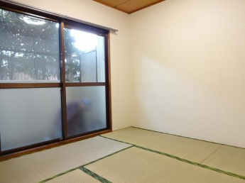 ベランダに面した和室４．５帖