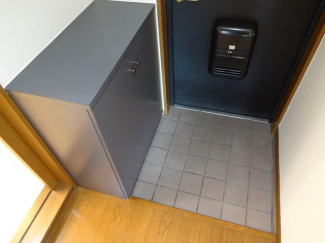 シューズボックス付きの玄関です