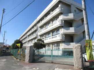 西条市立大町小学校まで1220m