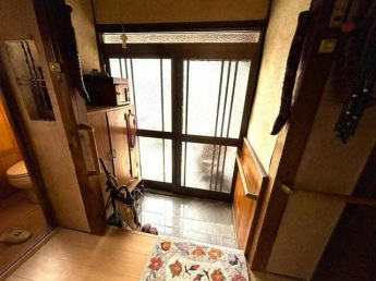 玄関はすっきりとコンパクトに。