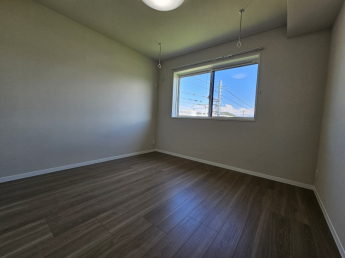 室内物干しもあるお部屋です