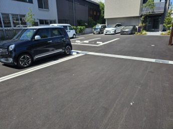 平面式の駐車場です