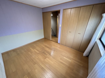 個人の部屋や寝室として使える洋室です